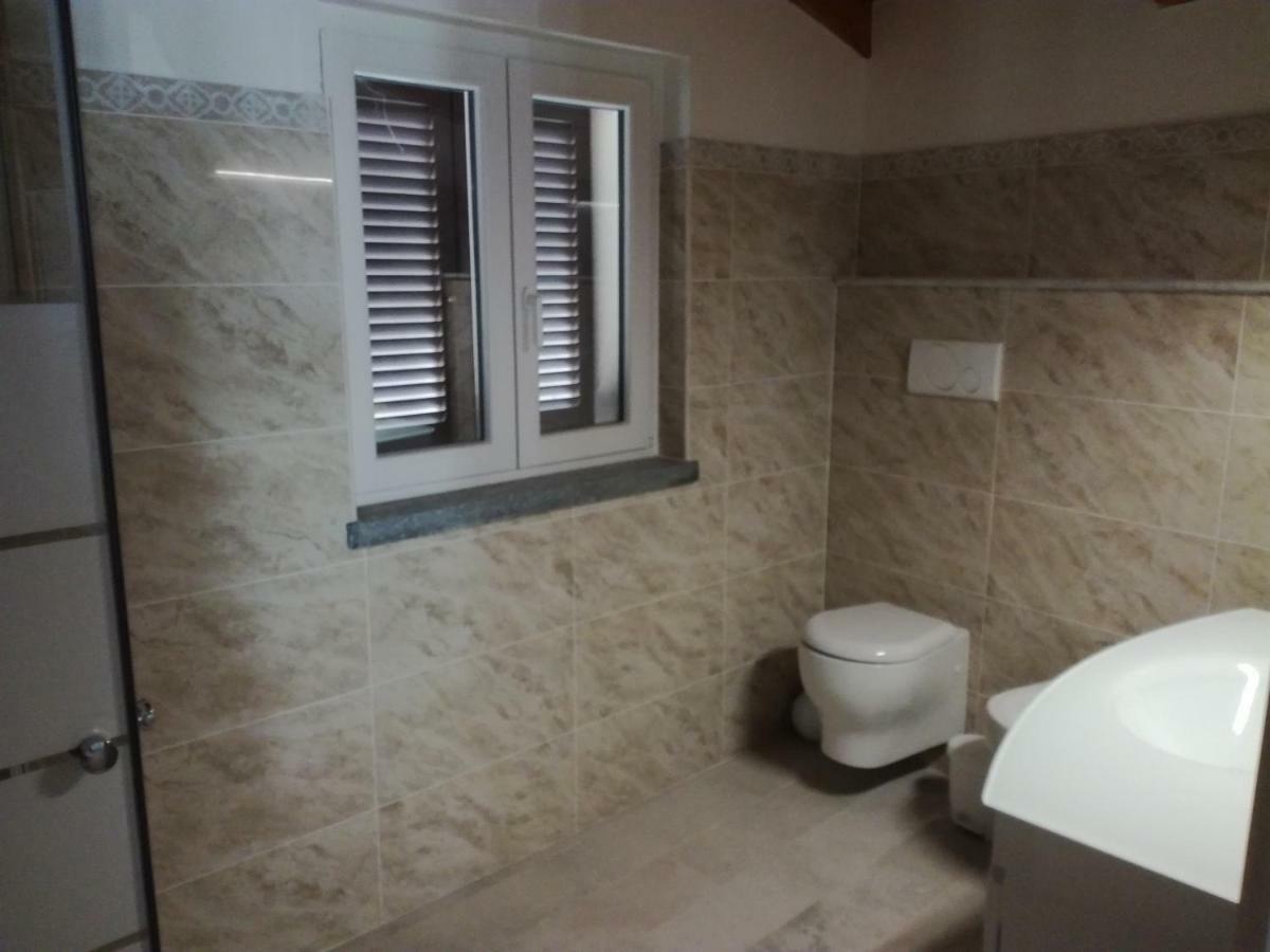 Appartamento Casa Stefania Mandello del Lario Esterno foto