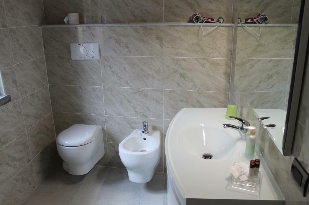 Appartamento Casa Stefania Mandello del Lario Esterno foto