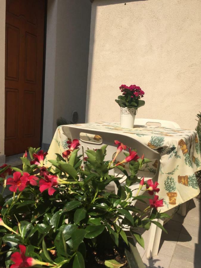 Appartamento Casa Stefania Mandello del Lario Esterno foto
